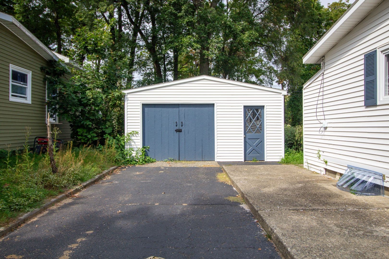 Latham House: 57 Sherwood Dr