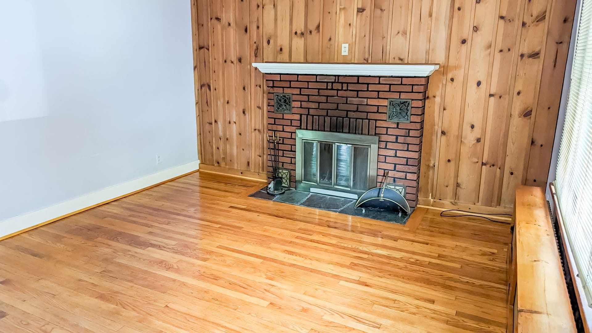Guilderland House: 1 Dresden Court
