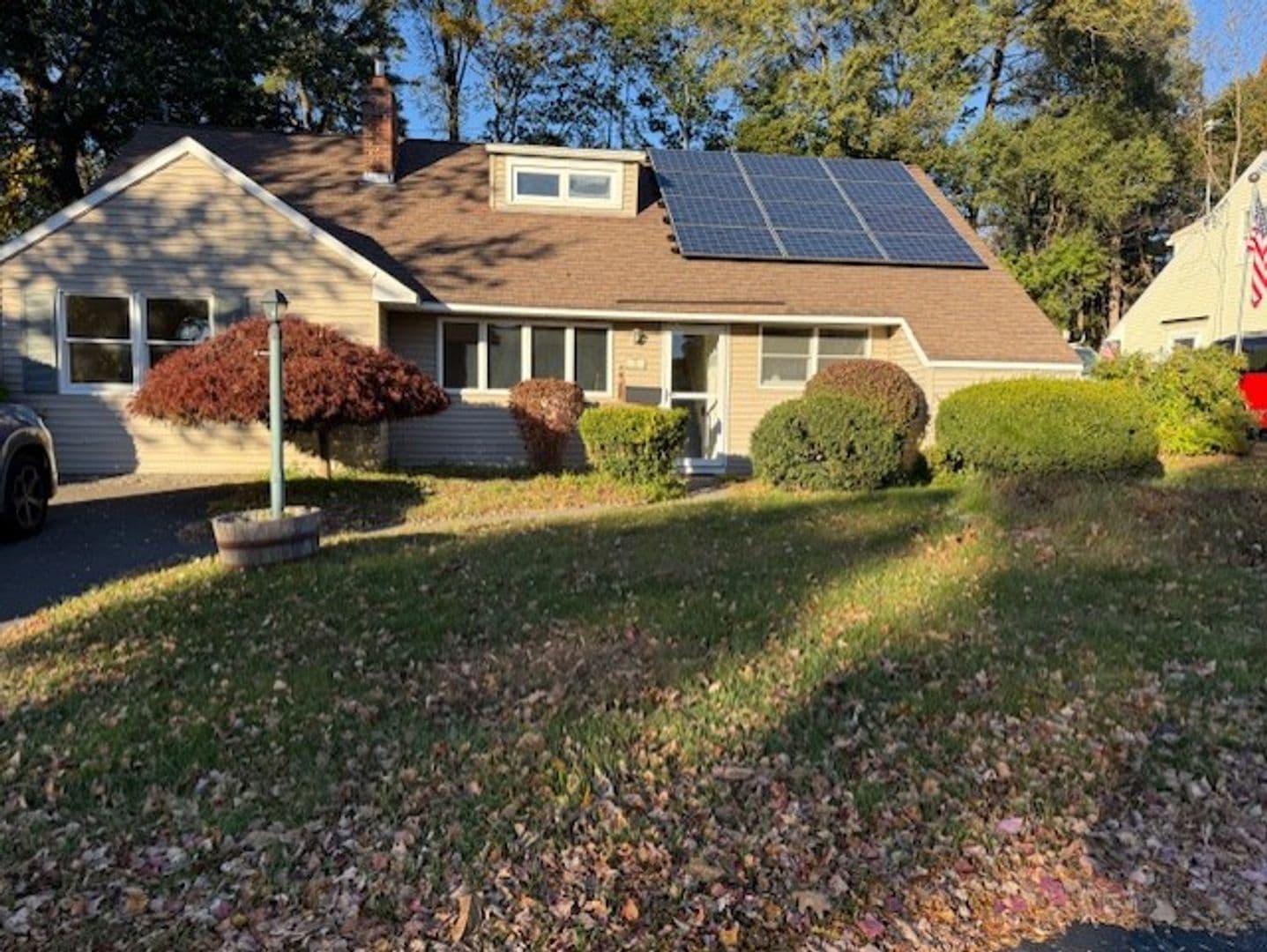 Loudonville House: 27 Knob Hill Road
