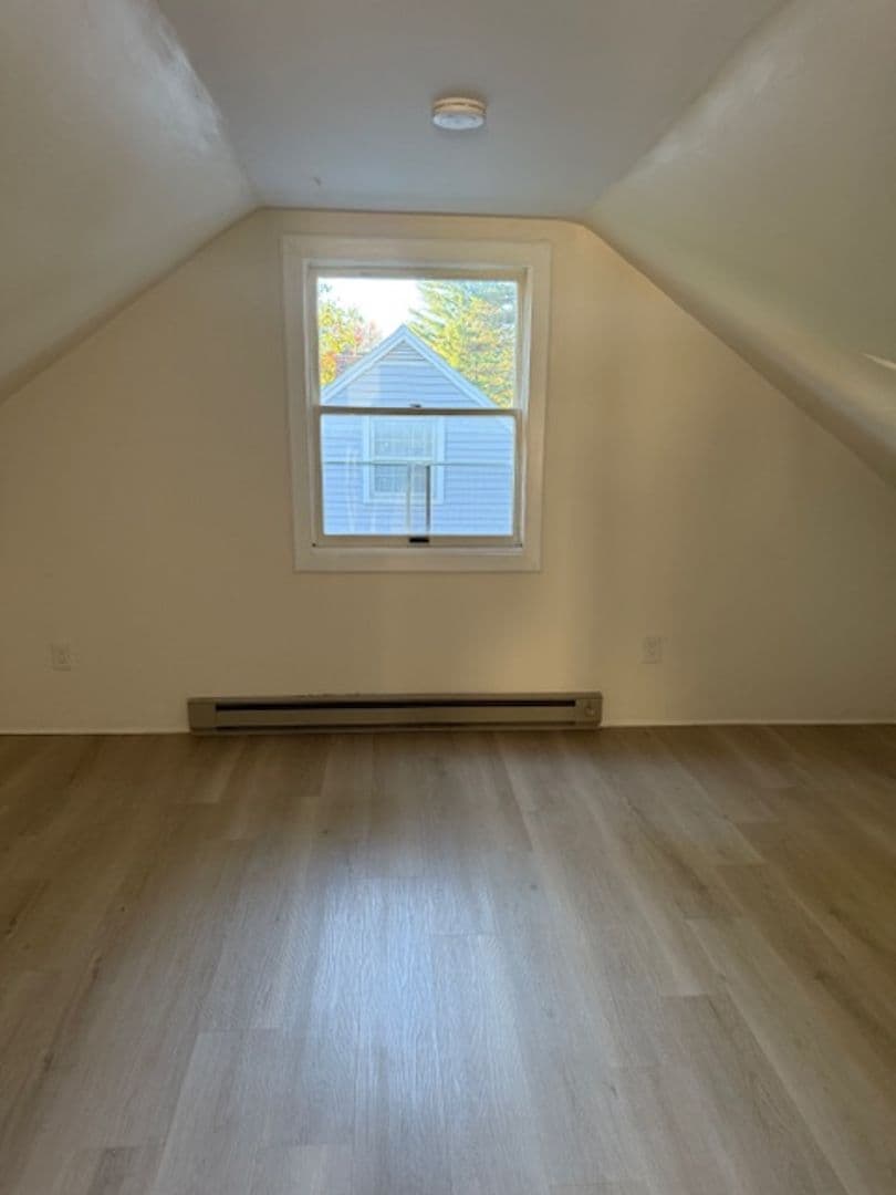 Loudonville House: 27 Knob Hill Road