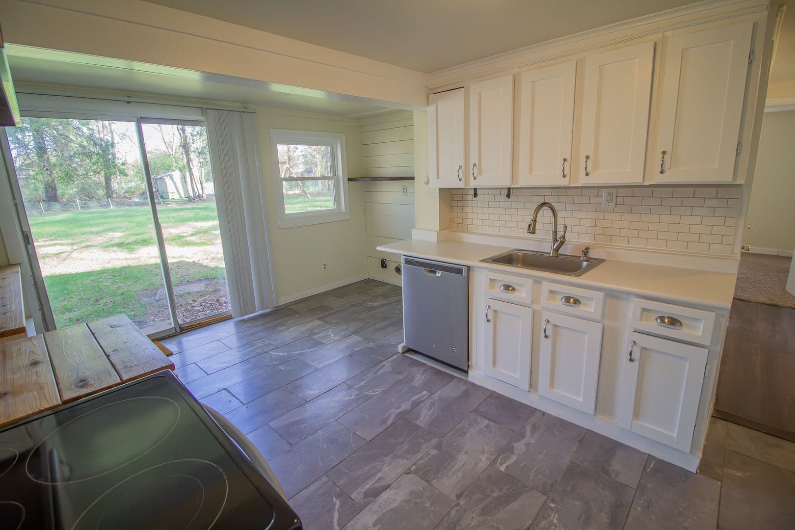 Niskayuna House: 934 Mohegan Road