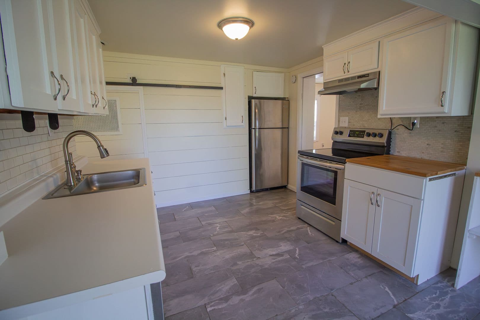 Niskayuna House: 934 Mohegan Road