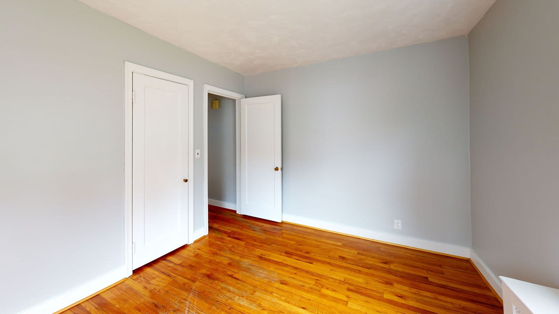 Guilderland House: 1 Dresden Court