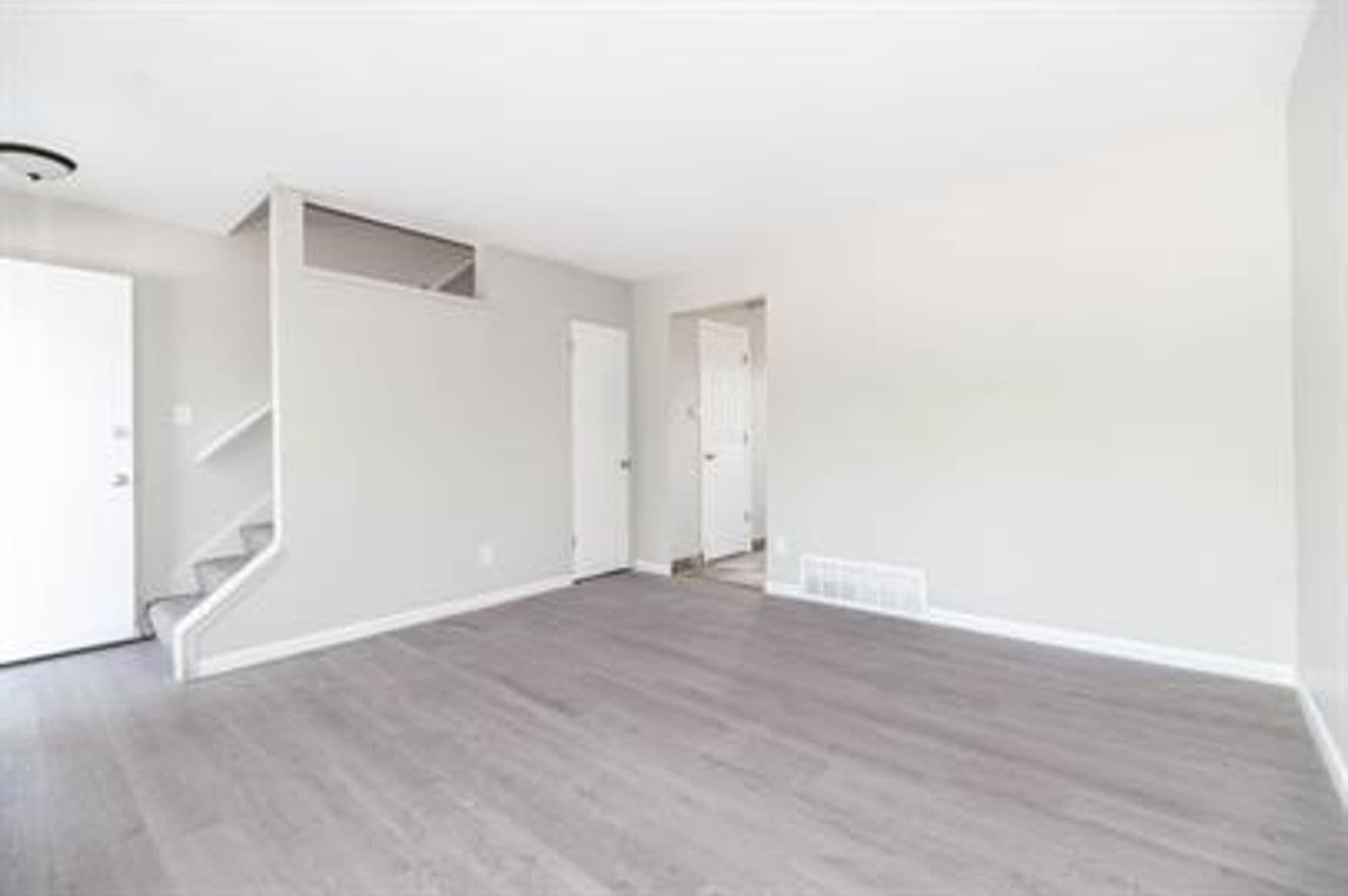 Lakewood Townhome: 1605 Fenton Street