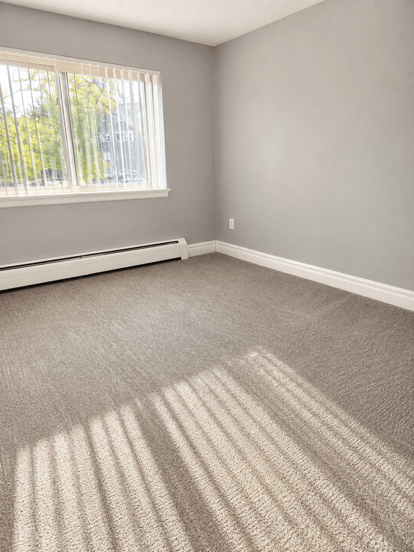 Lakewood Apartment: 550 Webster St