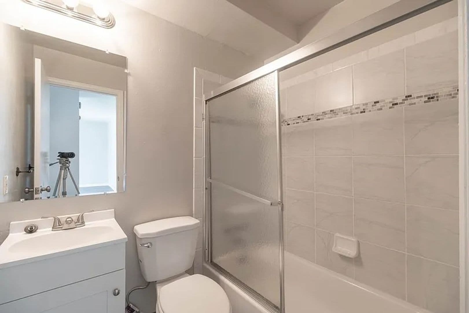 Lakewood Apartment: 688 Miller Ct