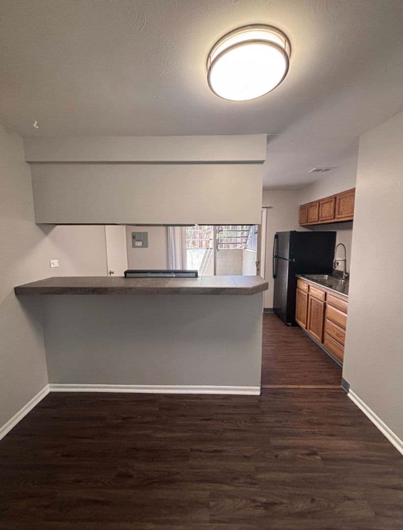 Lakewood Apartment: 730 Moore St