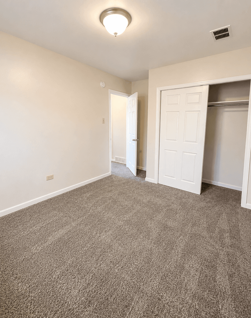 Lakewood Apartment: 730 Moore St