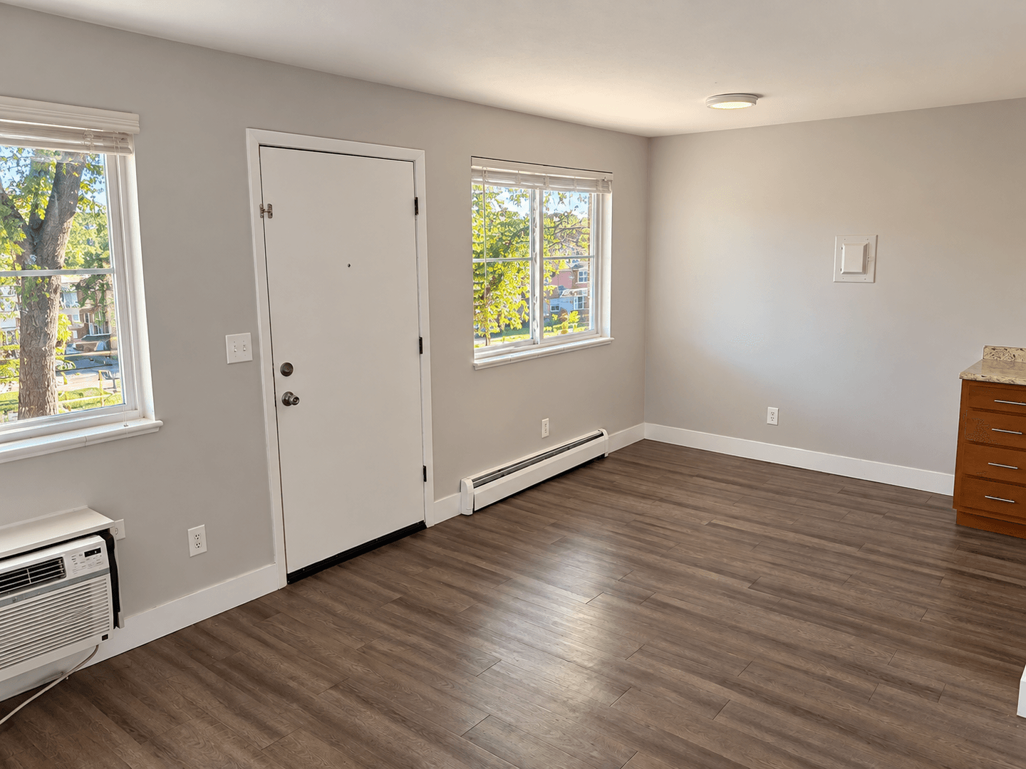 Lakewood Apartment: 725 Moore St