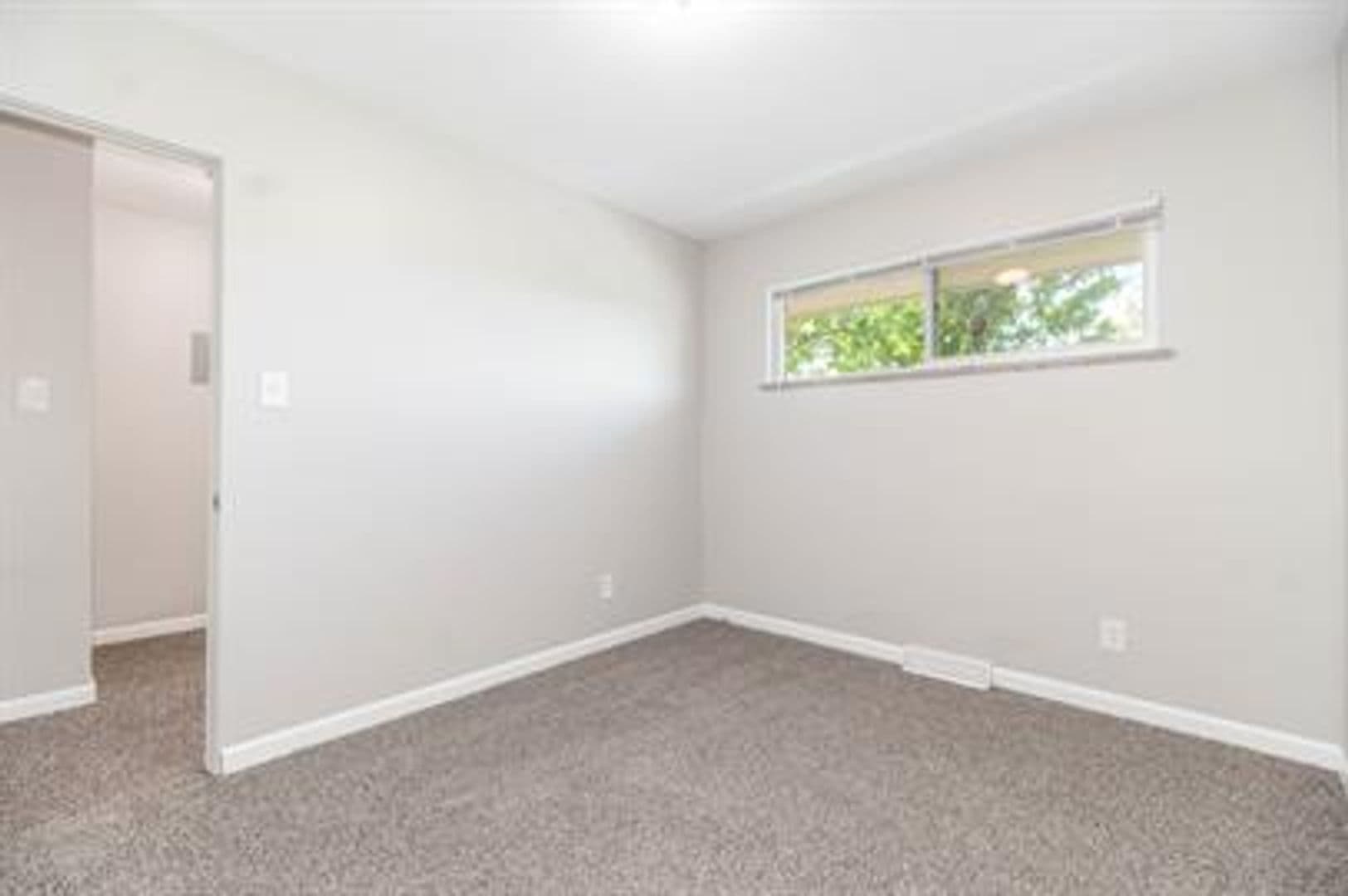 Lakewood Townhome: 1605 Fenton Street
