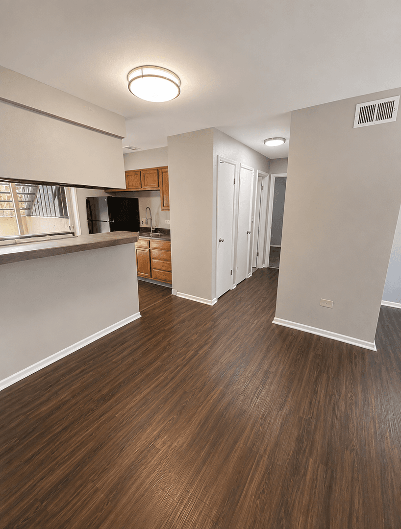 Lakewood Apartment: 730 Moore St