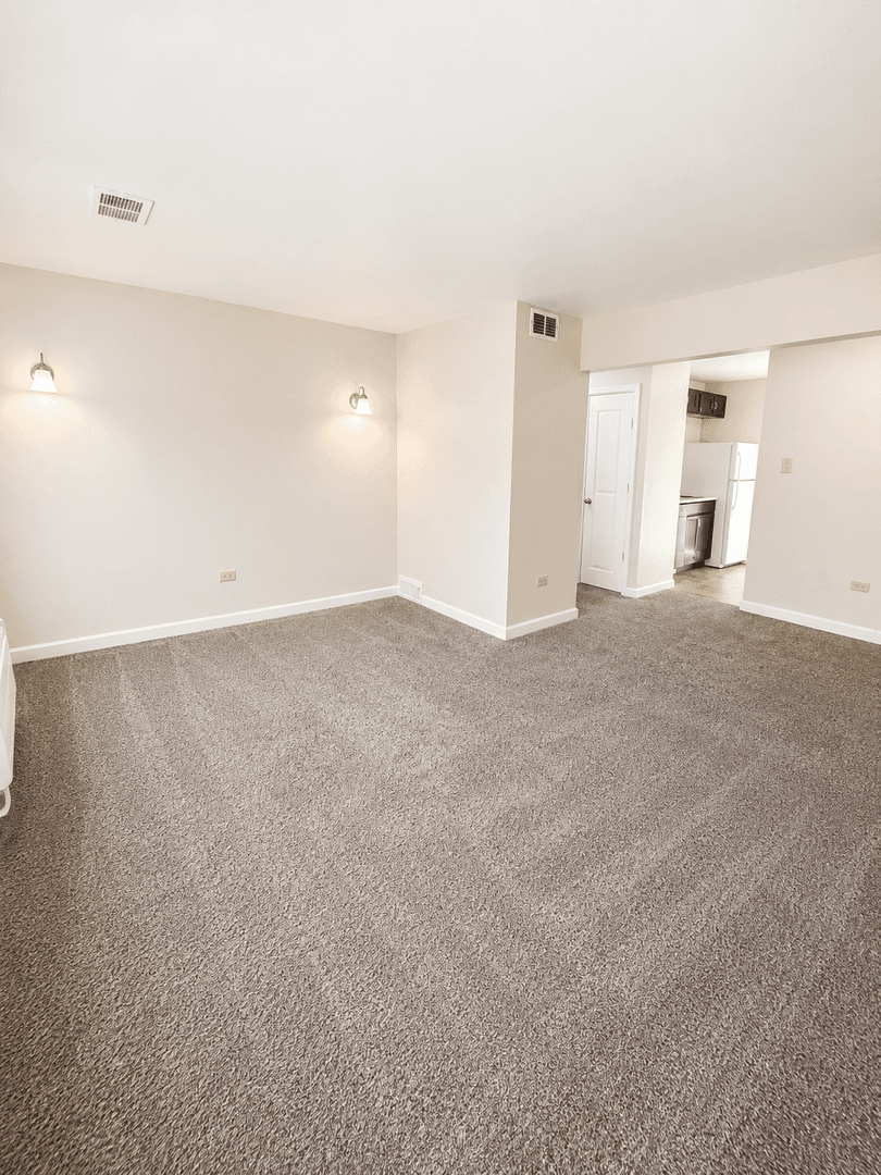 Lakewood Apartment: 730 Moore St