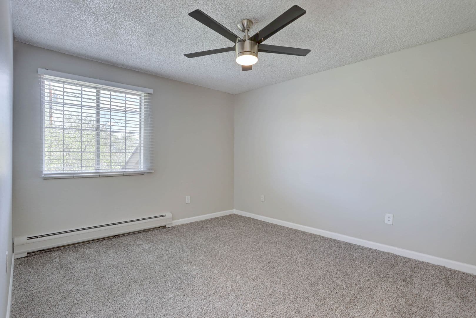 Denver Apartment: 5215 E Exposition Ave