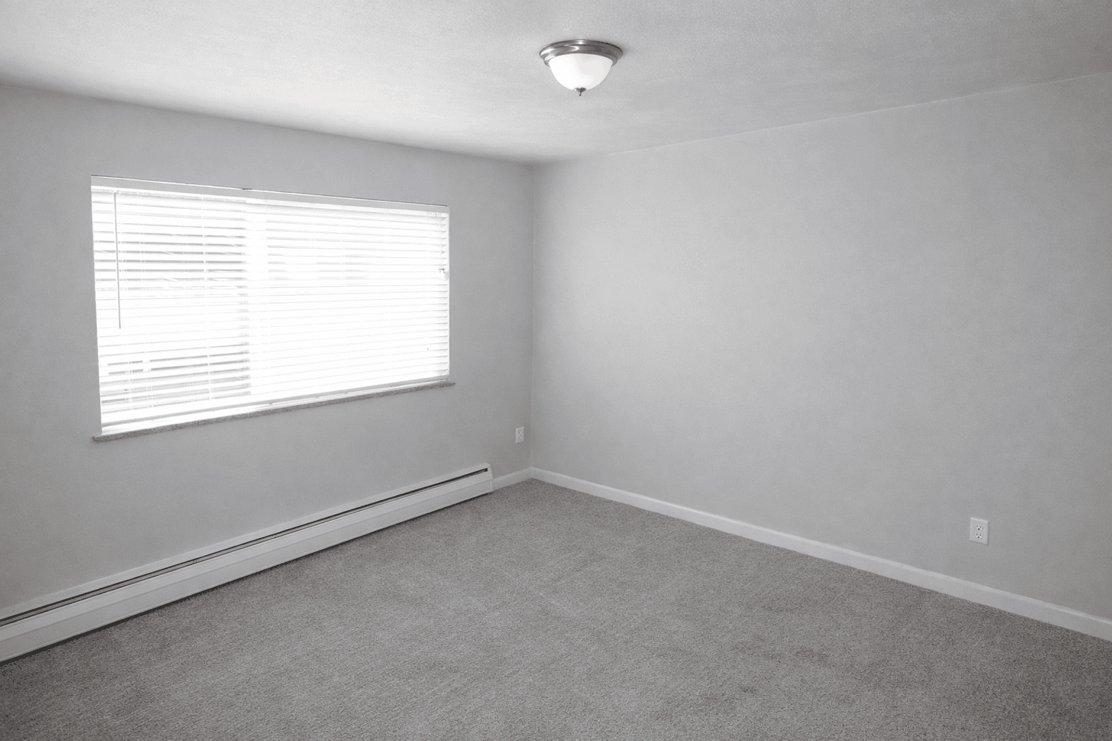 Littleton Apartment: 258 W Powers Ave
