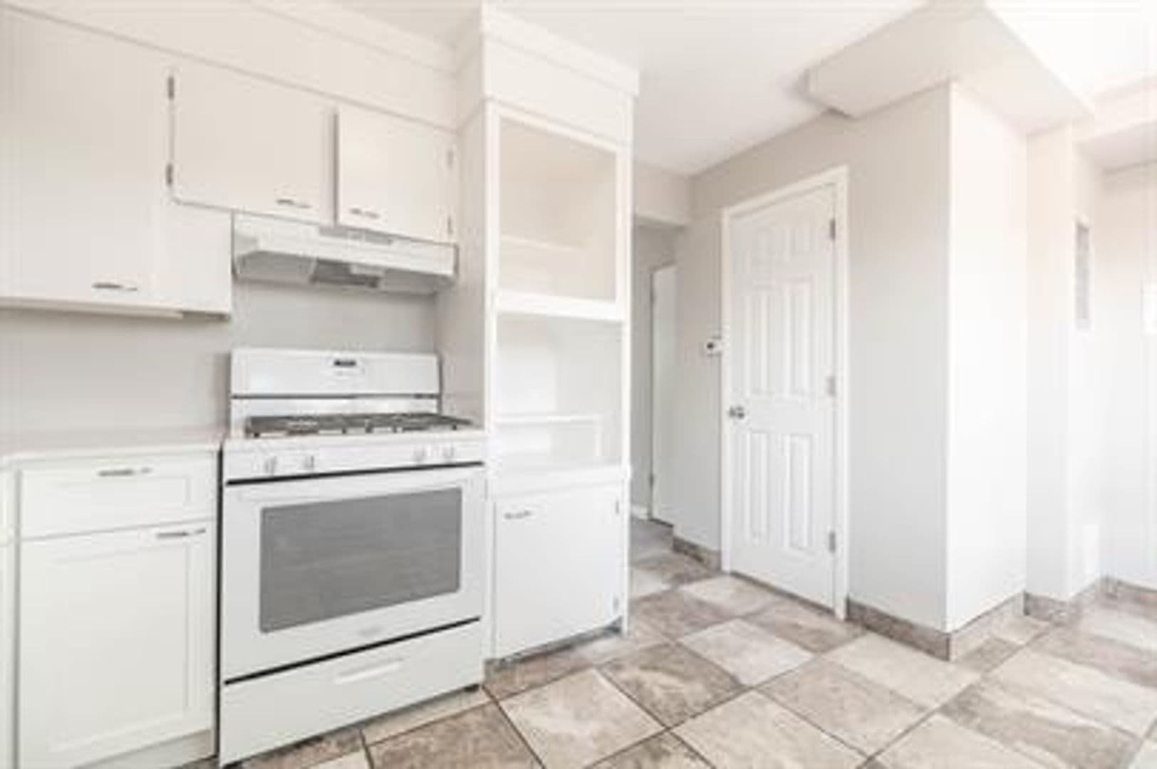 Lakewood Townhome: 1605 Fenton Street
