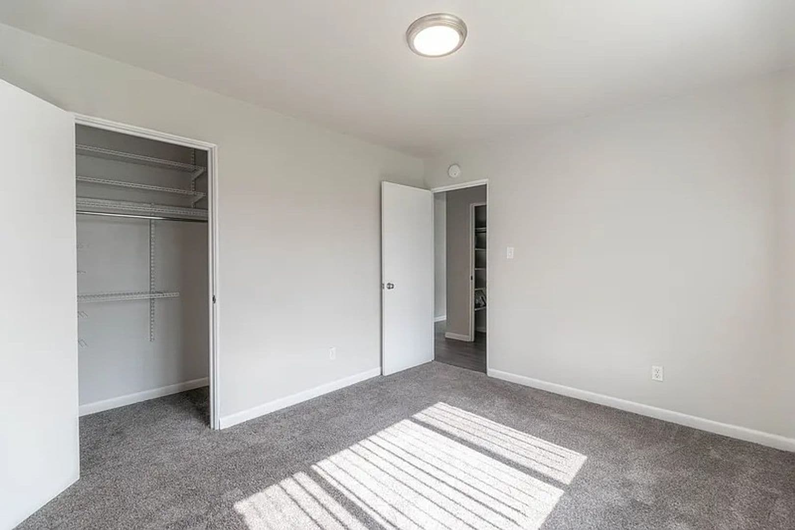 Lakewood Apartment: 688 Miller Ct
