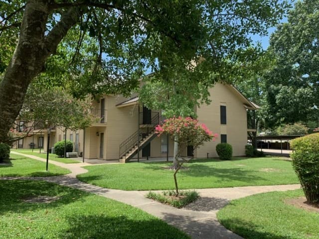 Baton Rouge House: 11011 Cal Road