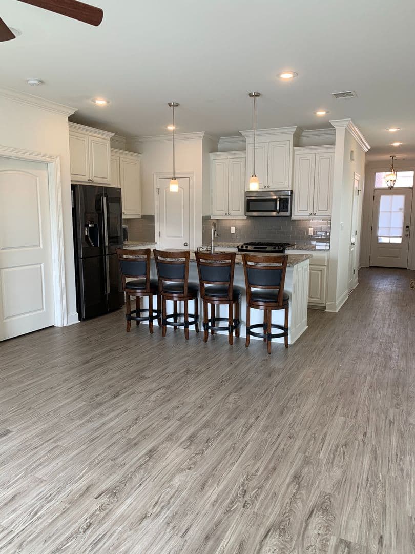 Baton Rouge House: 2127 Shadowbrook Dr.