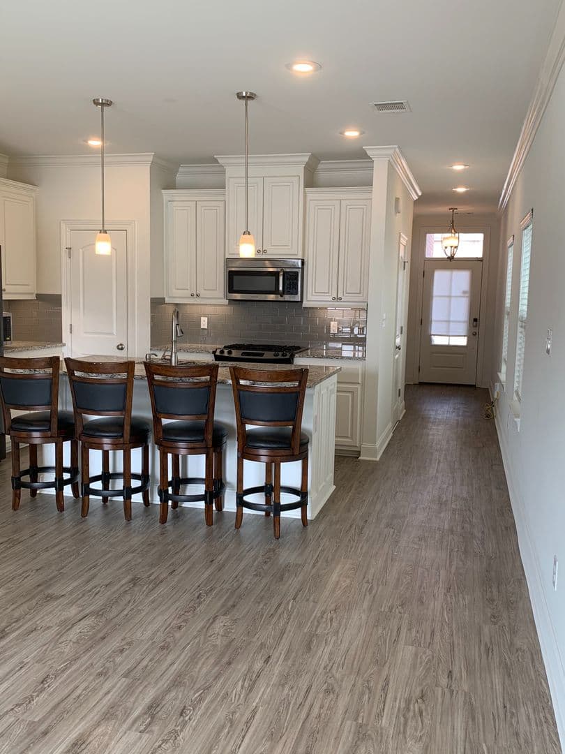 Baton Rouge House: 2127 Shadowbrook Dr.