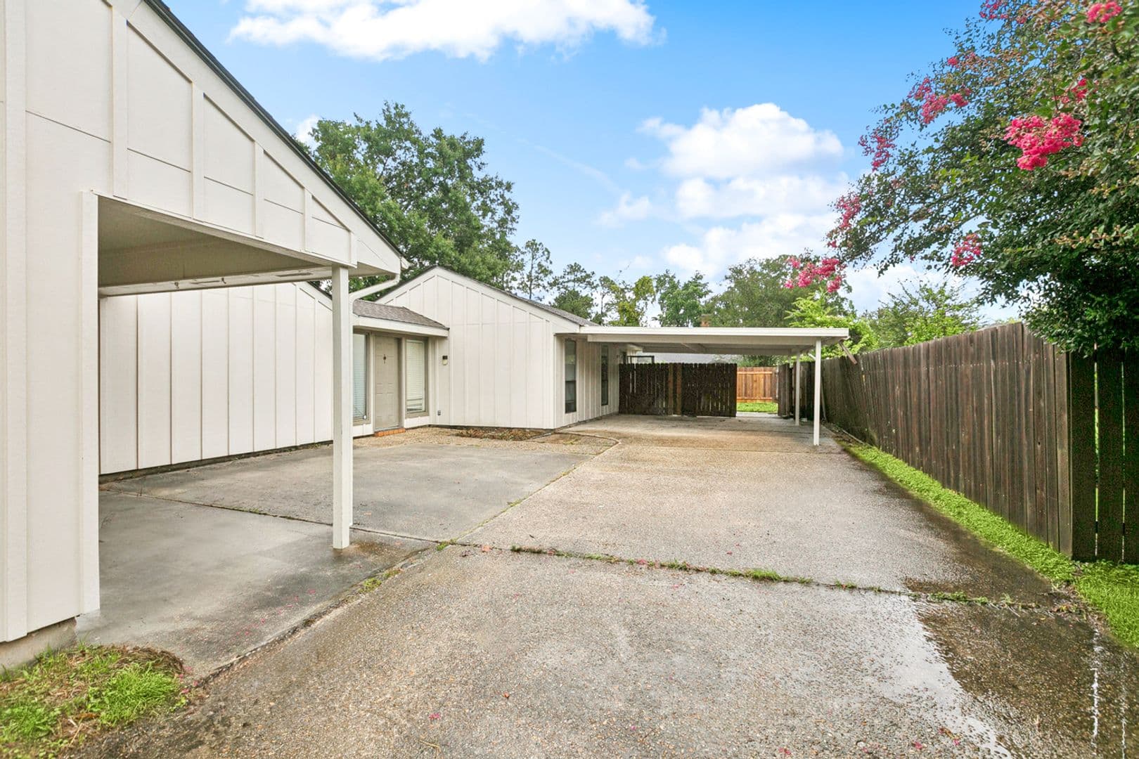 Baton Rouge House: 12037 Oak Haven Ave.