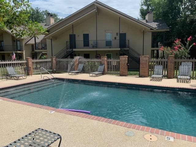 Baton Rouge House: 11011 Cal Road