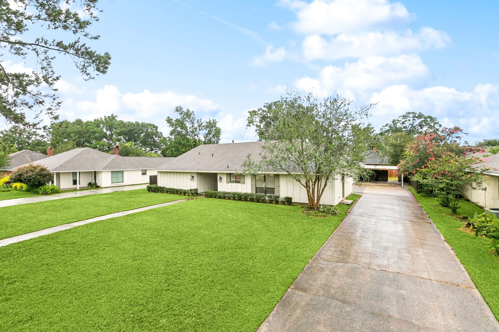 Baton Rouge House: 12037 Oak Haven Ave.