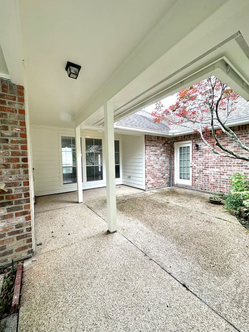 Baton Rouge House: 11821 Thornberry Lane