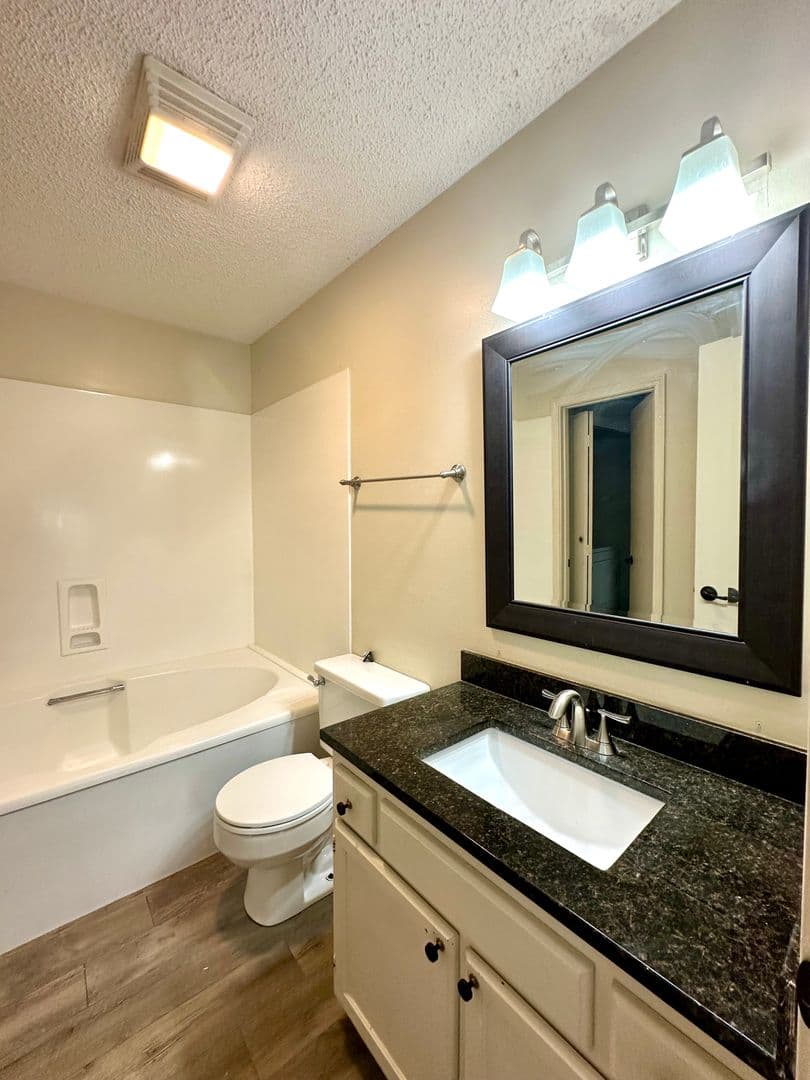 Baton Rouge House: 11011 Cal Road