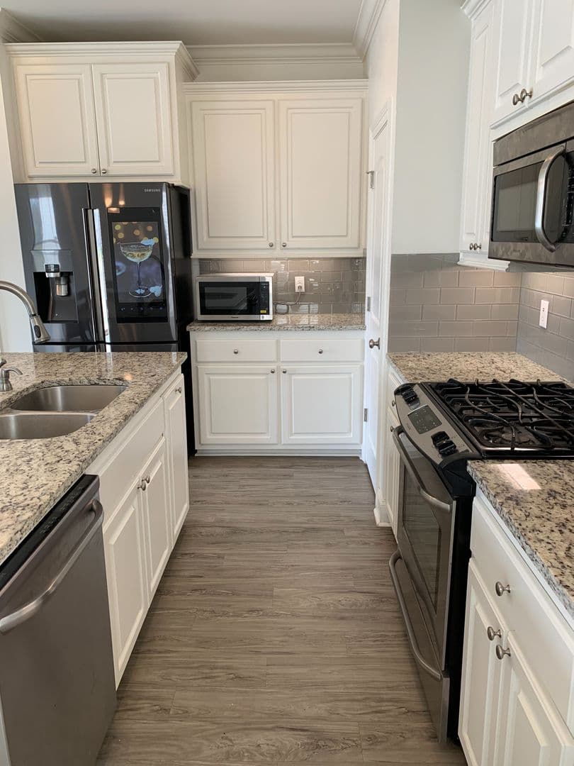 Baton Rouge House: 2127 Shadowbrook Dr.