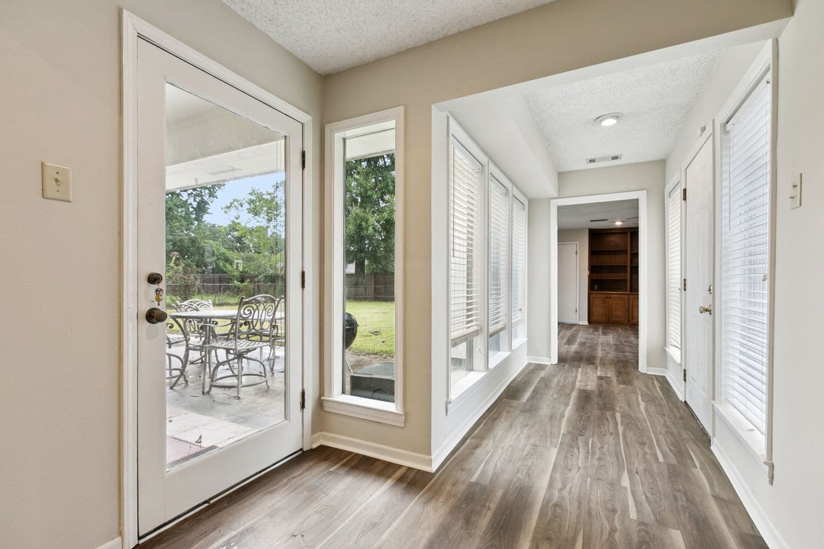Baton Rouge House: 12037 Oak Haven Ave.