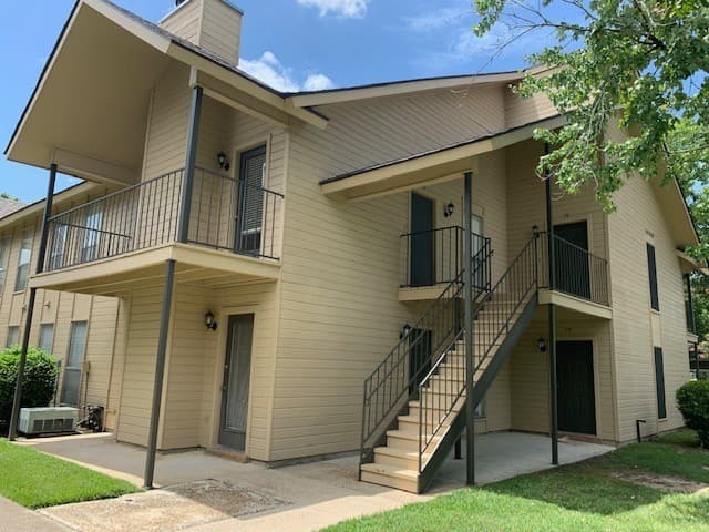 Baton Rouge House: 11011 Cal Road