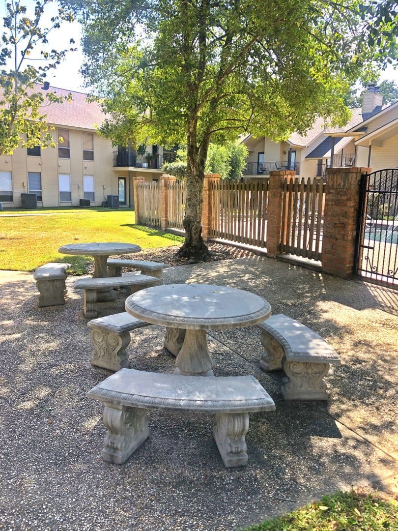 Baton Rouge House: 11011 Cal Road