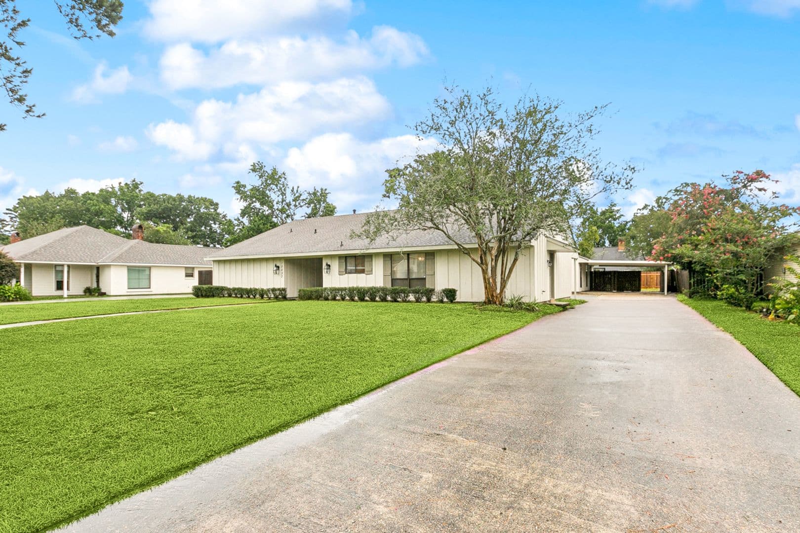 Baton Rouge House: 12037 Oak Haven Ave.
