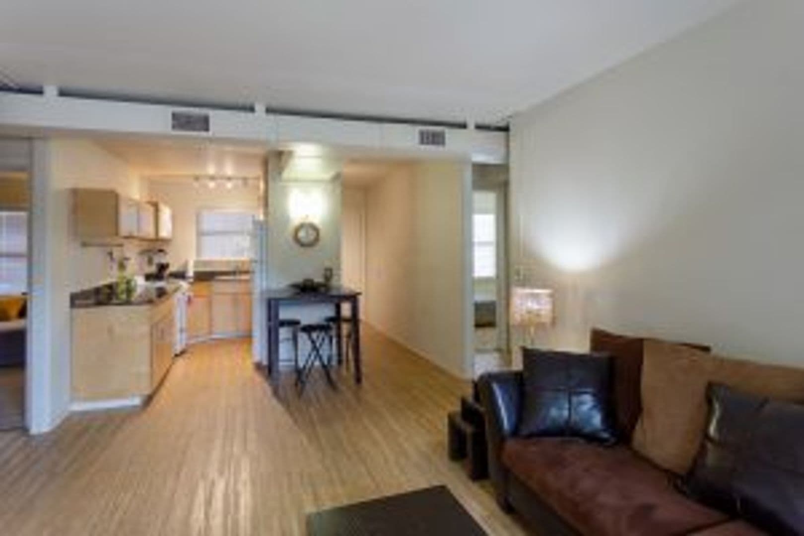 Baton Rouge Apartment: 1855 Brightside Dr.