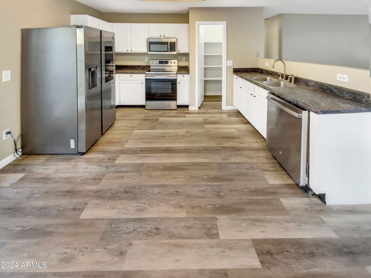 El Mirage House: 11534 W Bloomfield Rd