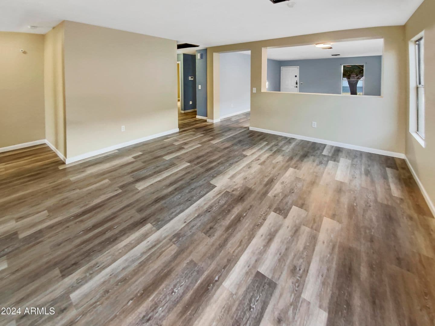 El Mirage House: 11534 W Bloomfield Rd