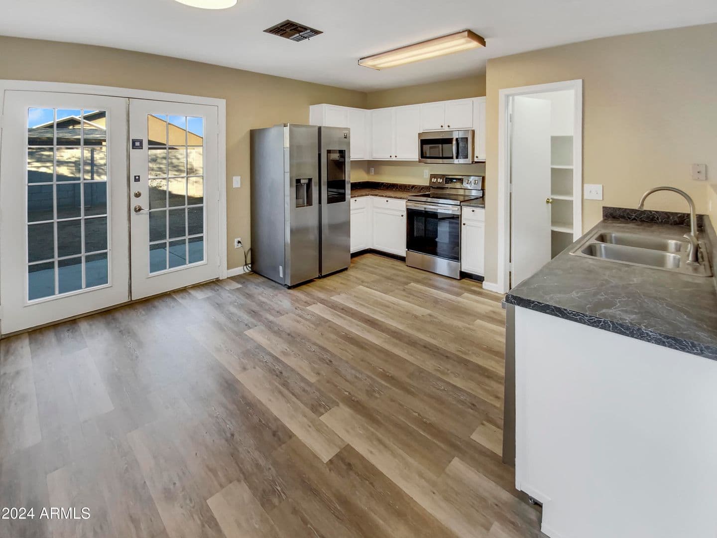 El Mirage House: 11534 W Bloomfield Rd