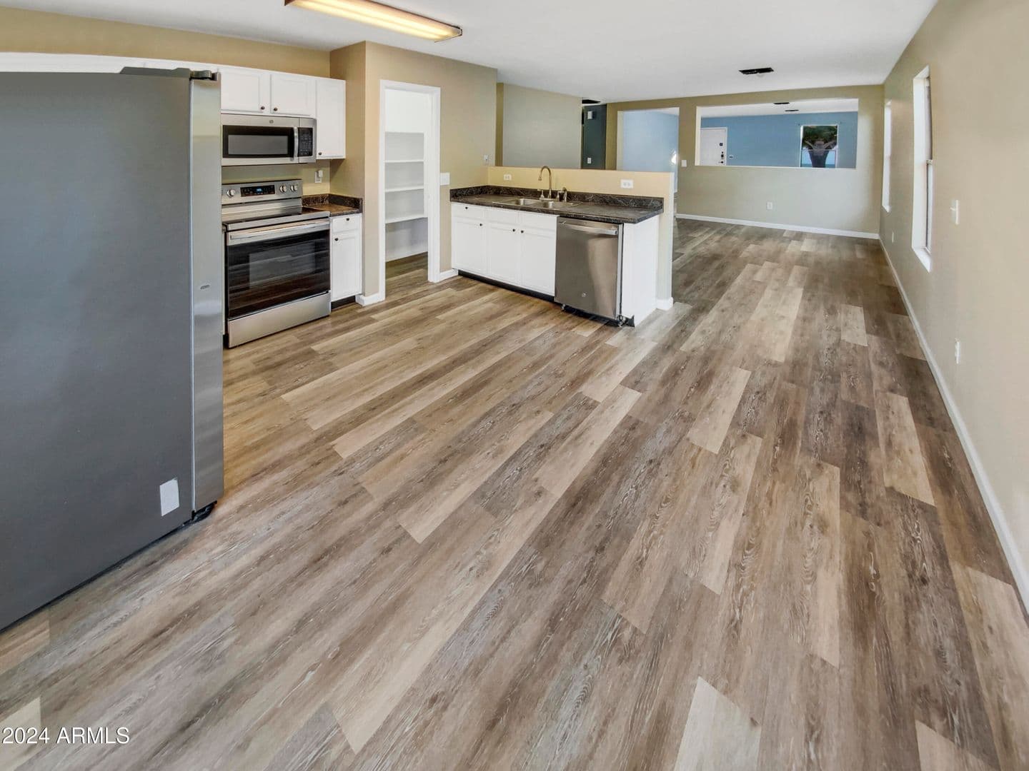 El Mirage House: 11534 W Bloomfield Rd