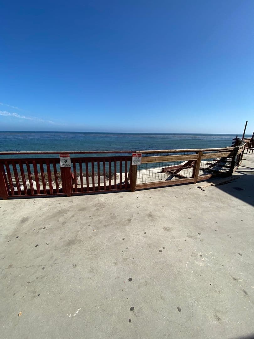 Goleta Apartment: 6705 Del Playa