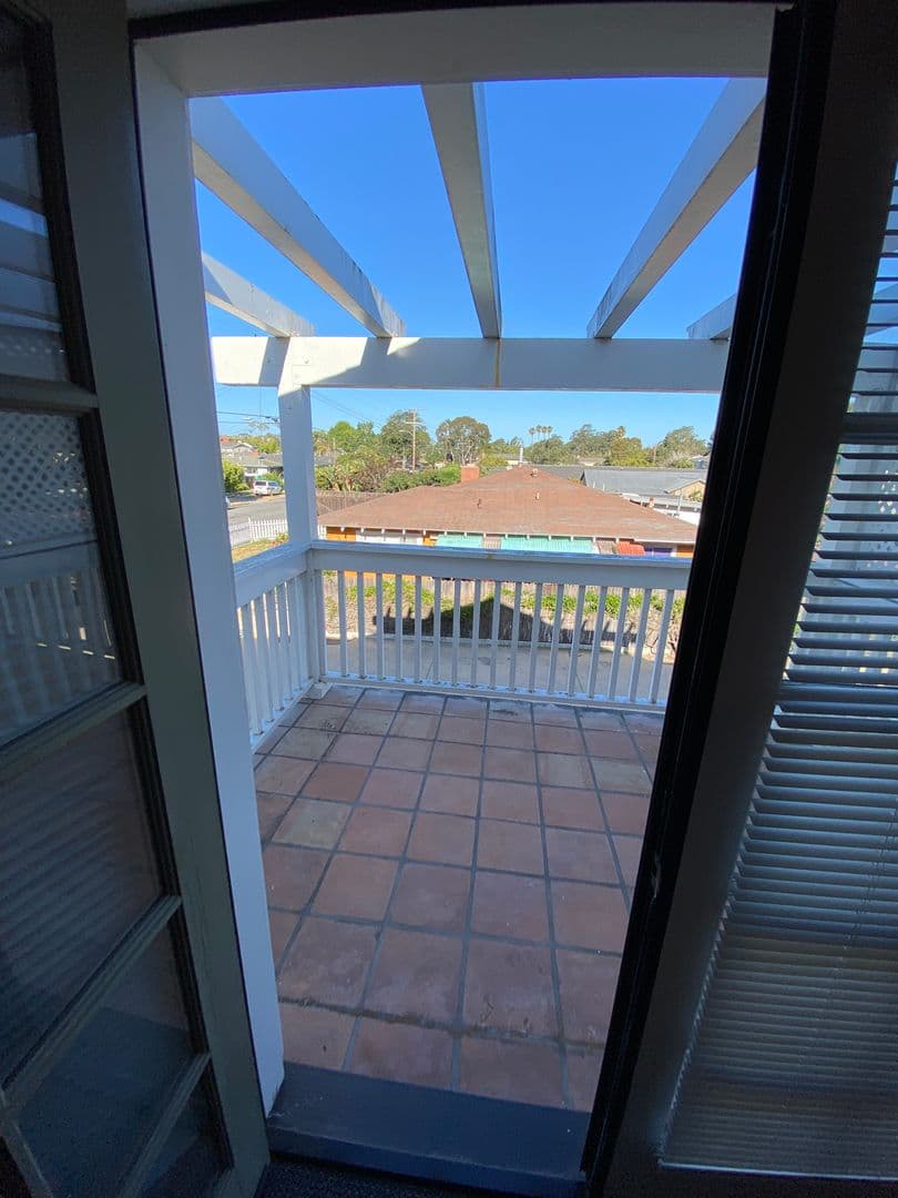 Goleta Apartment: 6736 Sueno