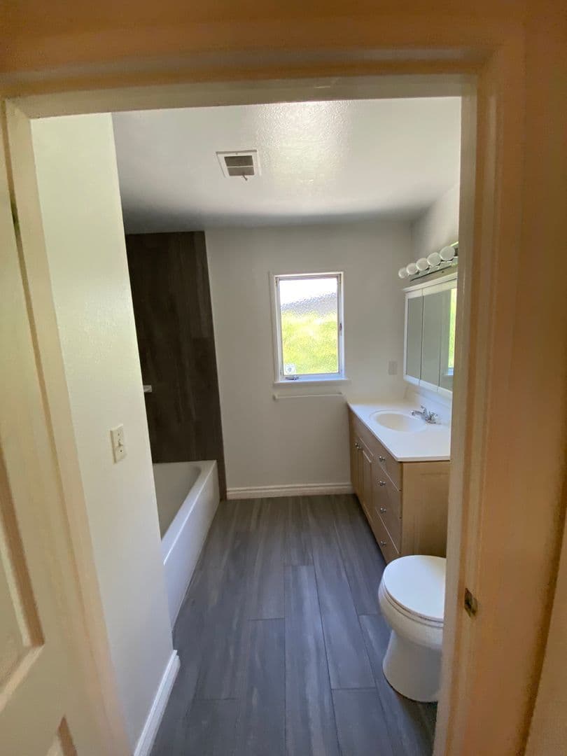 Goleta Apartment: 6885 Pasado