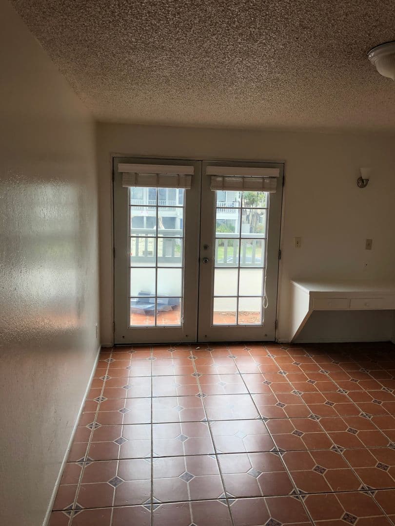 Goleta Apartment: 6777 Del Playa