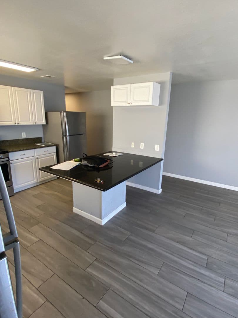 Goleta Apartment: 6777 Del Playa