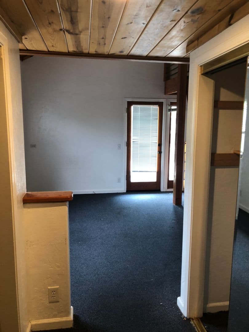 Goleta Apartment: 6535 El Nido