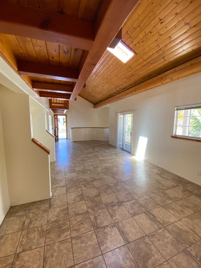 Goleta Apartment: 6564 Del Playa