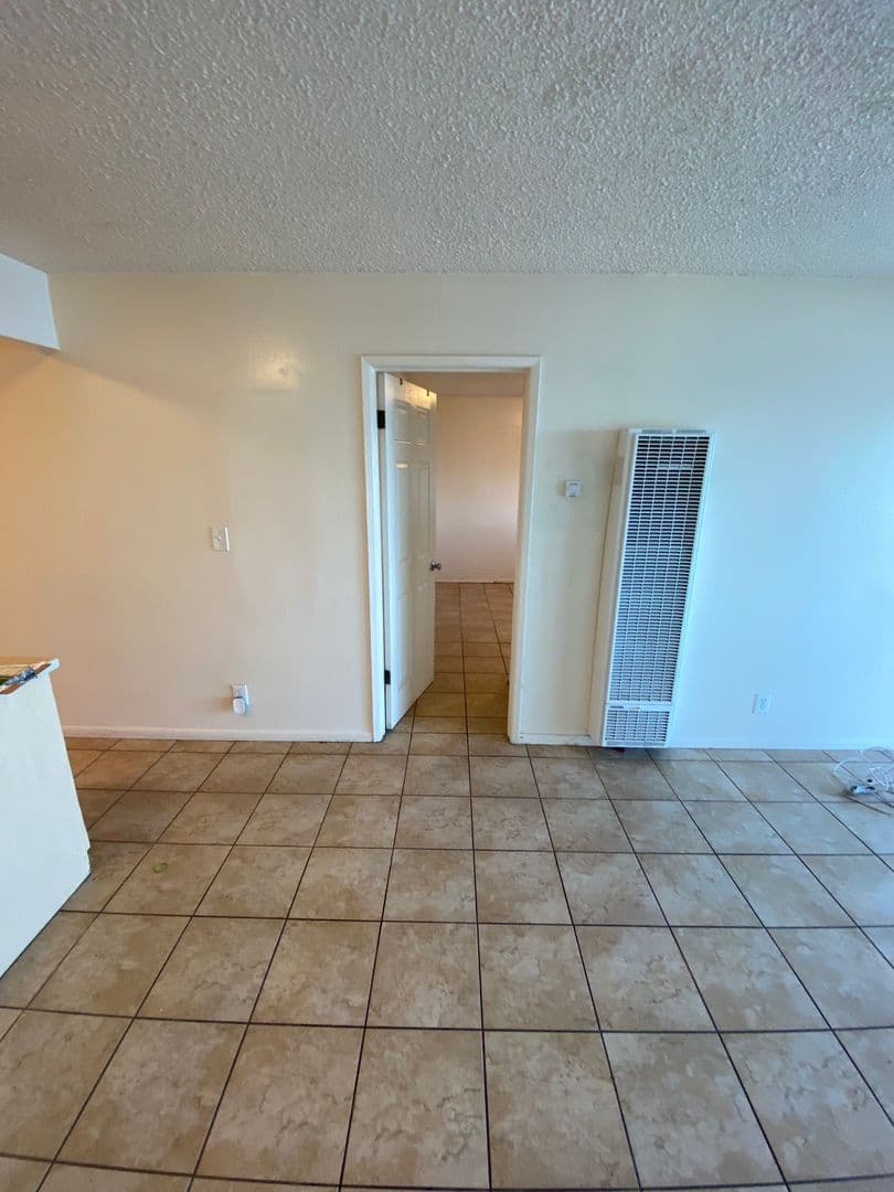 Goleta Apartment: 6561 Del Playa