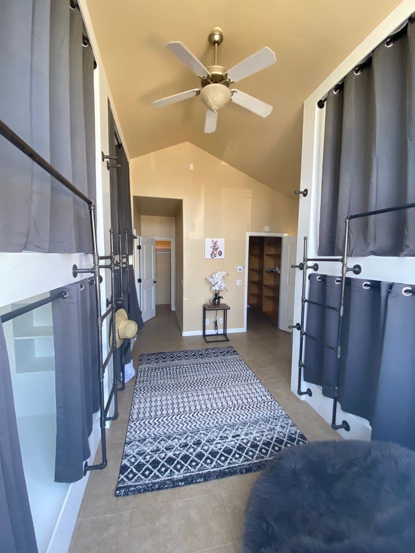 Goleta Apartment: 6631 Del Playa