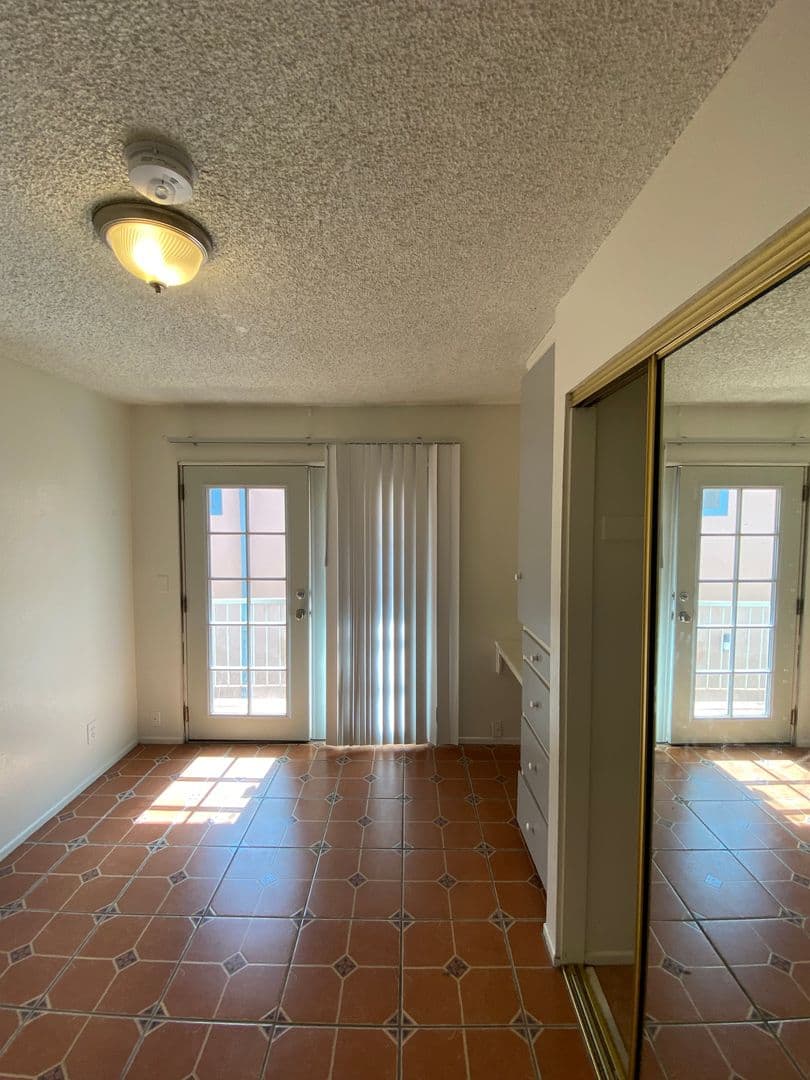 Goleta Apartment: 6777 Del Playa