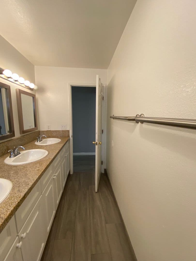 Goleta Apartment: 6777 Del Playa