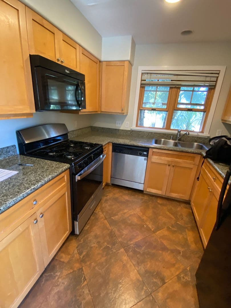 Goleta Apartment: 6736 Sueno